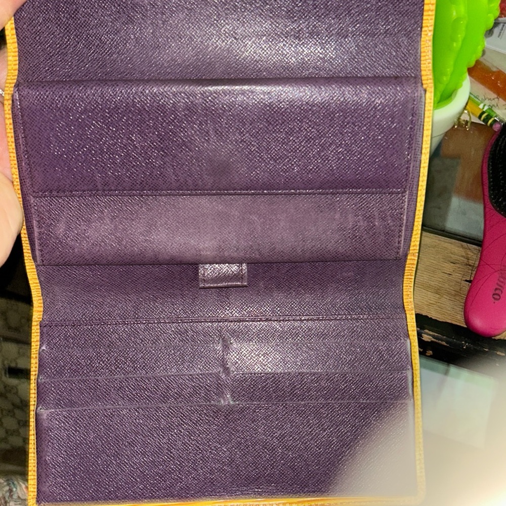 Lv wallet